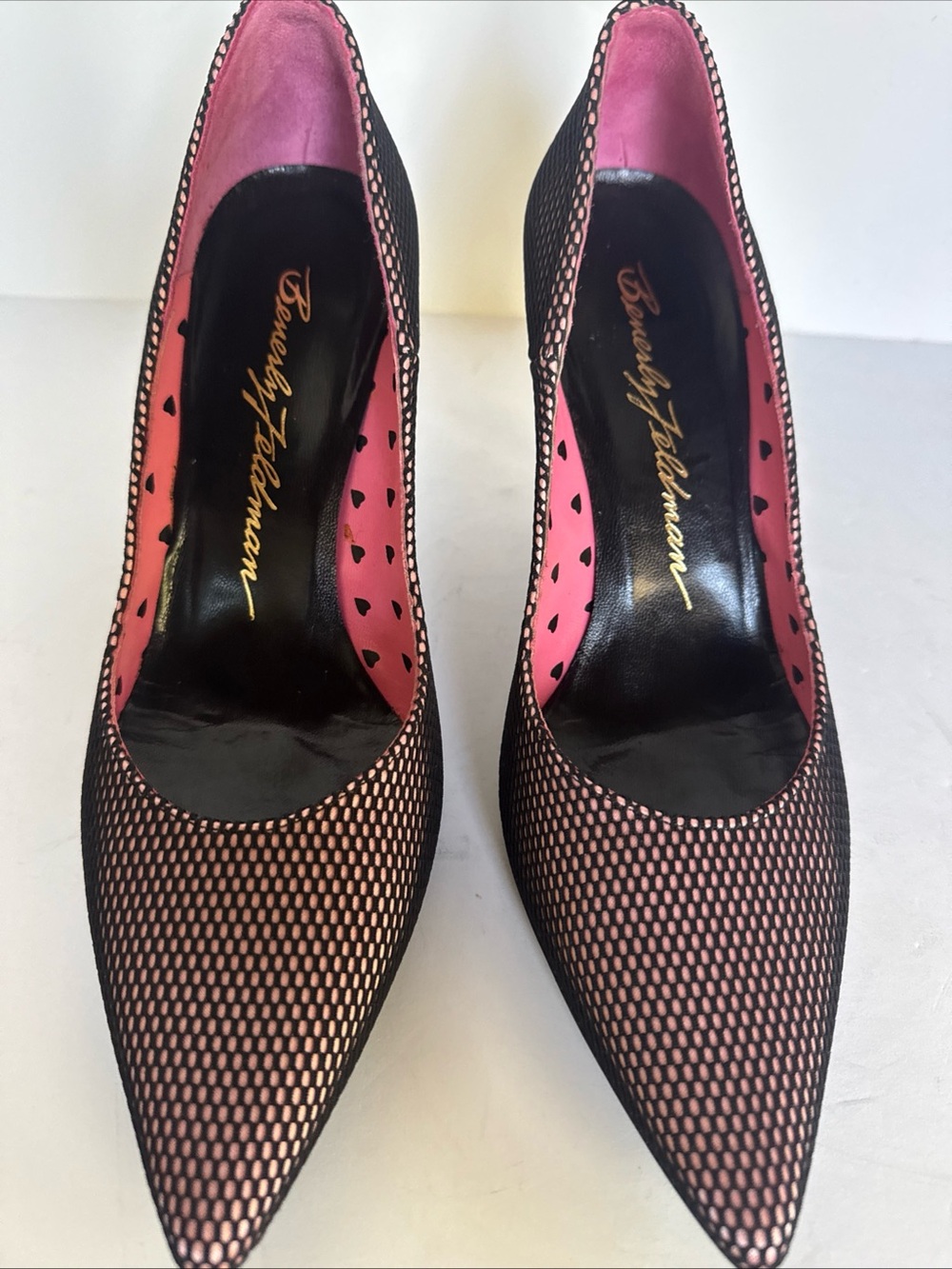 Vtg Beverly Feldman “Head Over Heels in Love” 7 pumps Fishnet Tights Pink Heel